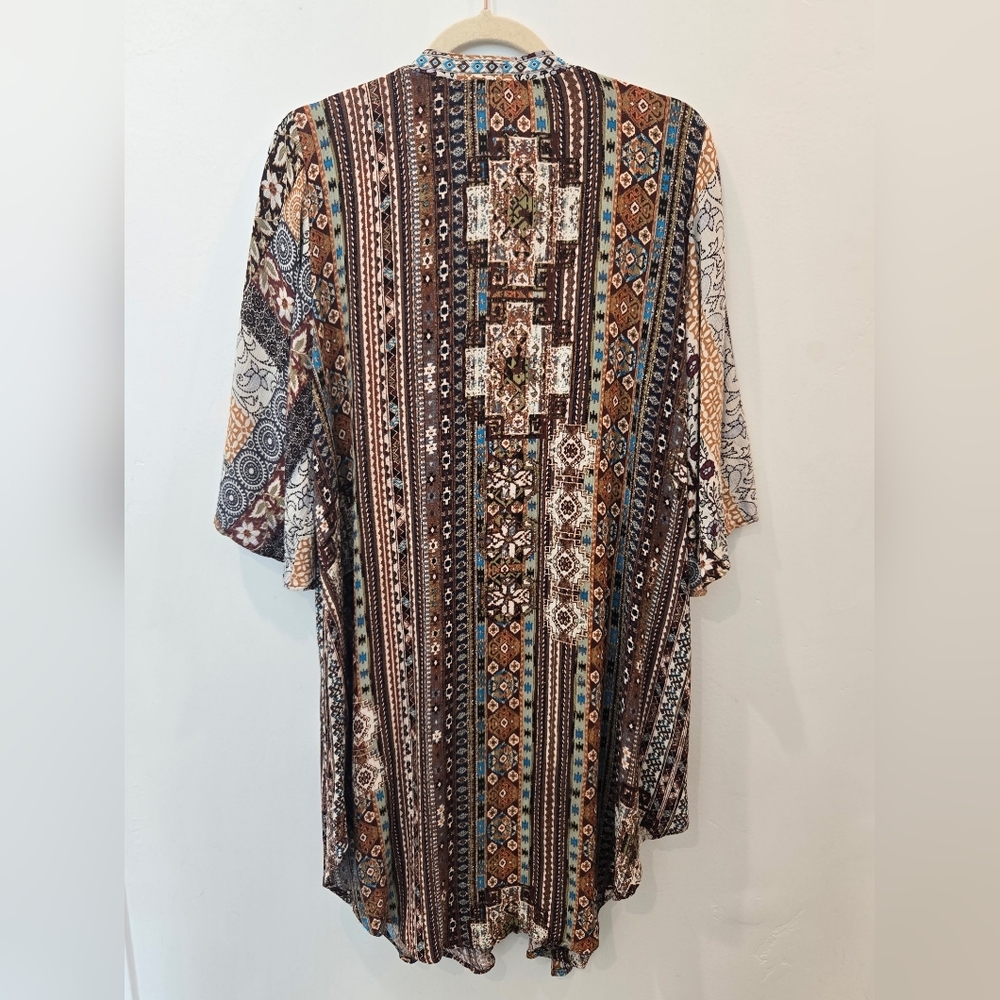 Buckle Sterling & Stitch Southwestern Bohemian Kimono. Multicolor. Size Medium. - Picture 6 of 11